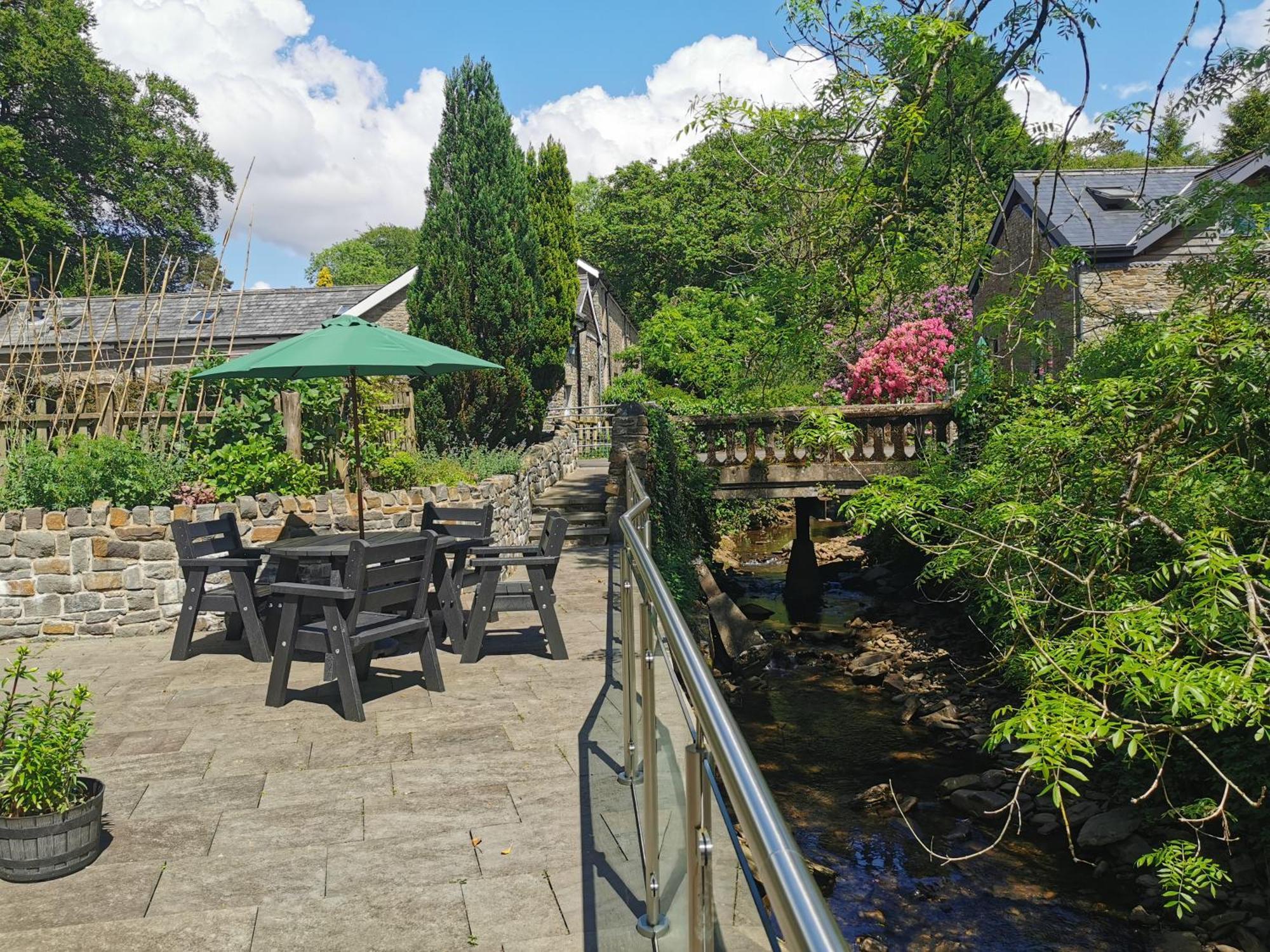 Swansea Valley Holiday Cottages Cilybebyll Exterior foto